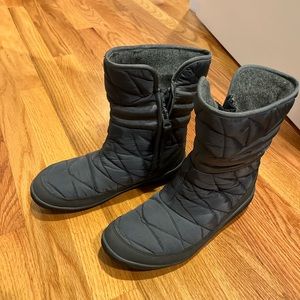 Columbia snow boots